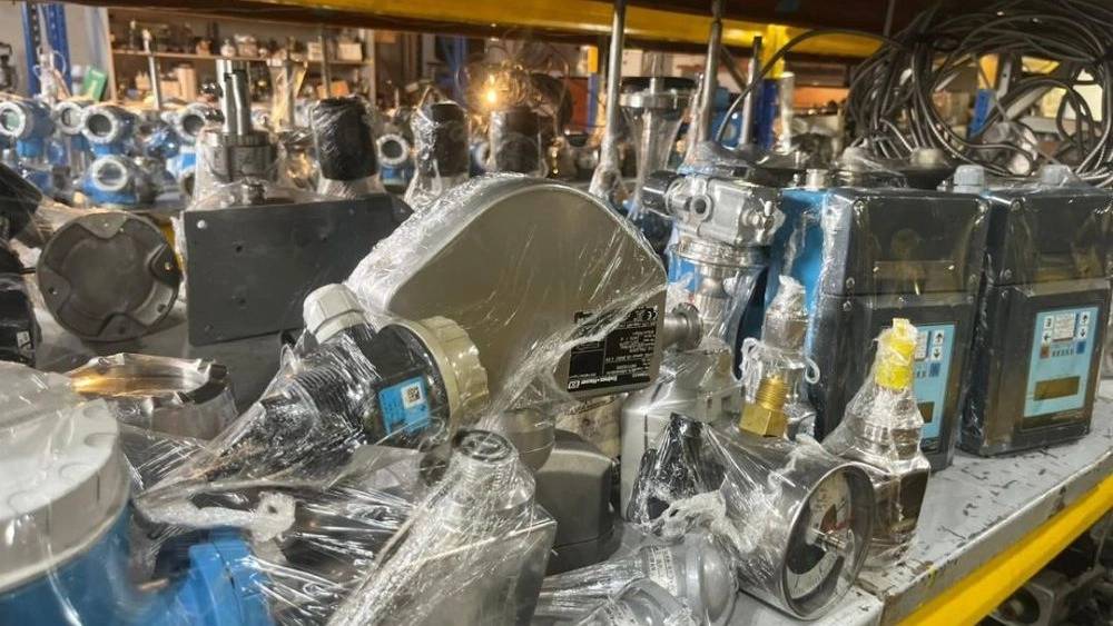 تامین تجهیزات صنایع نفت وگاز دنه